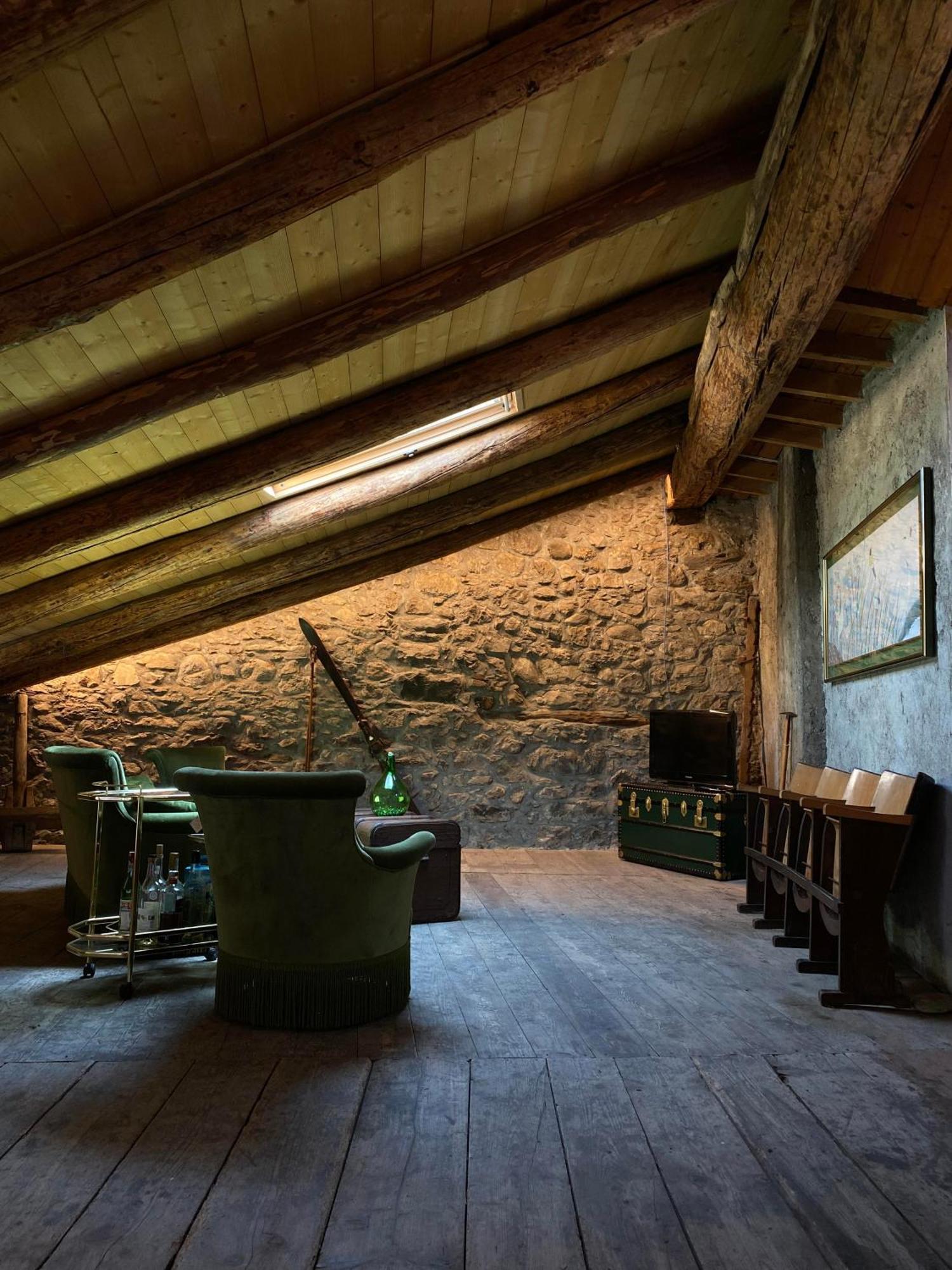Villa Casa Nel Centro Storico Di Borno Esterno foto