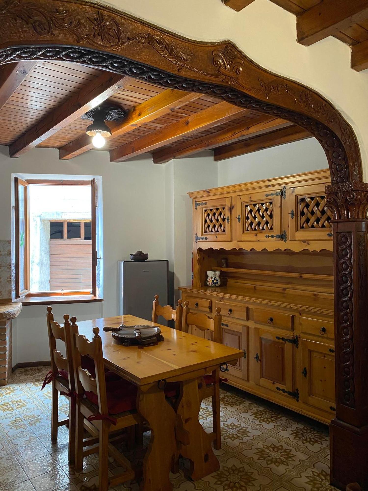 Villa Casa Nel Centro Storico Di Borno Esterno foto