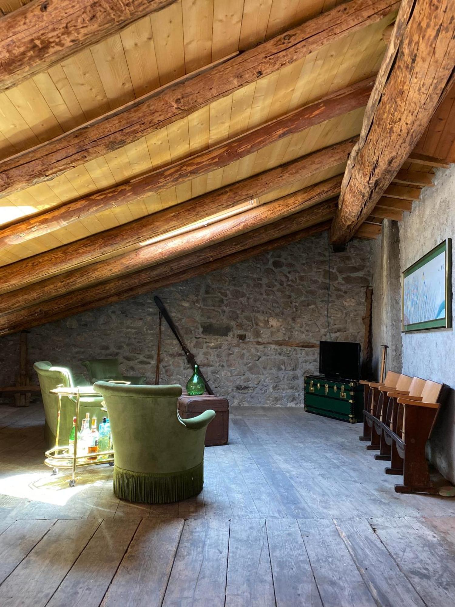 Villa Casa Nel Centro Storico Di Borno Esterno foto